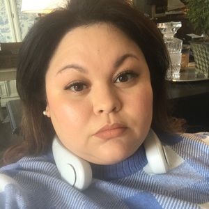 Meet your Posher, Alicia